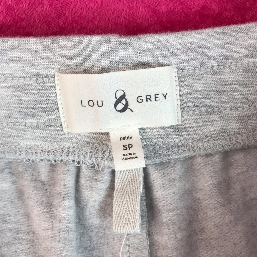LOU & GREY SP Grey Super Soft Shorts S PETITE Adjustable Tie Elastic Waist NWT - Picture 3 of 13